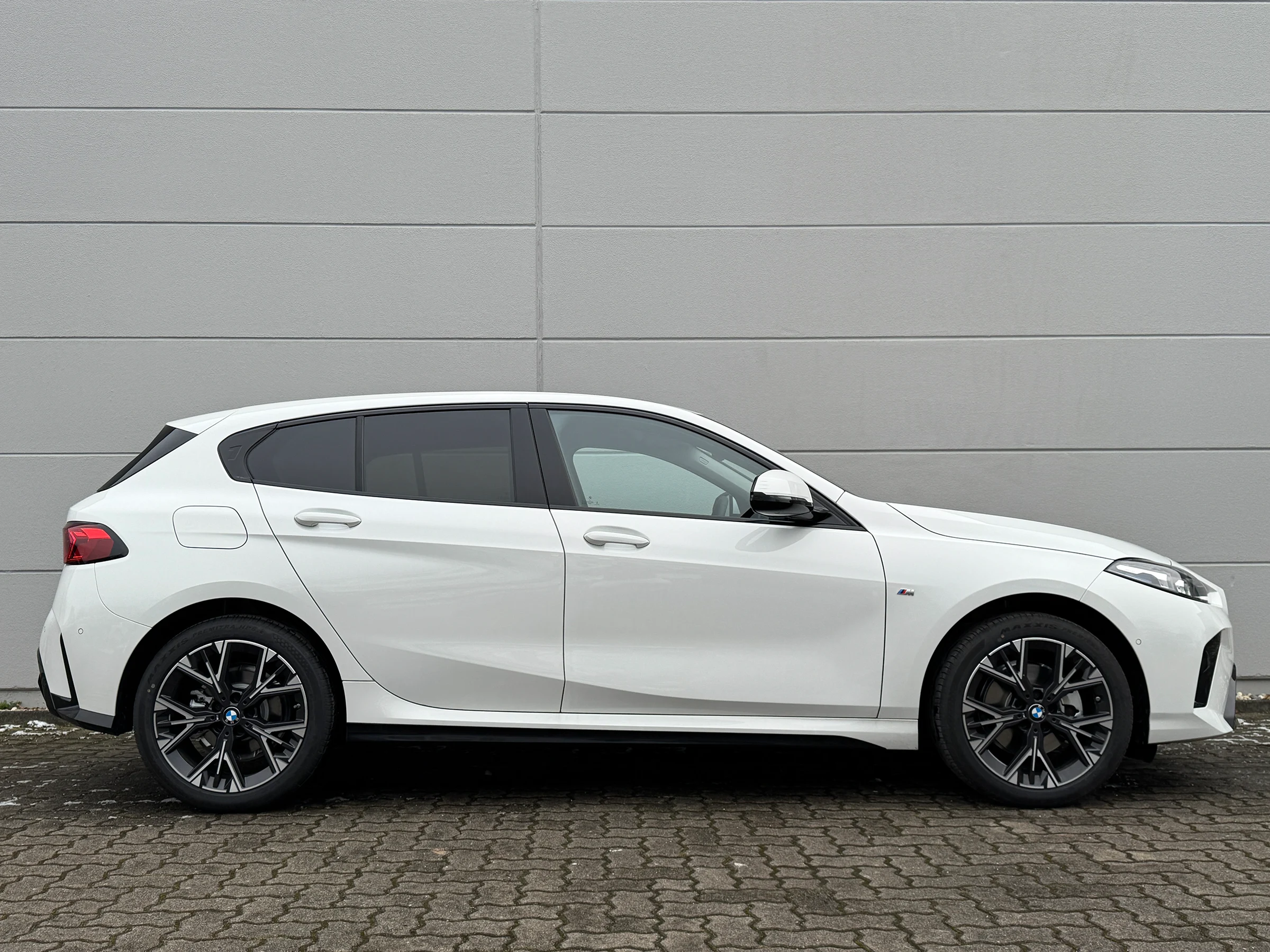 BMW 1er 120 M Sport (weiß)