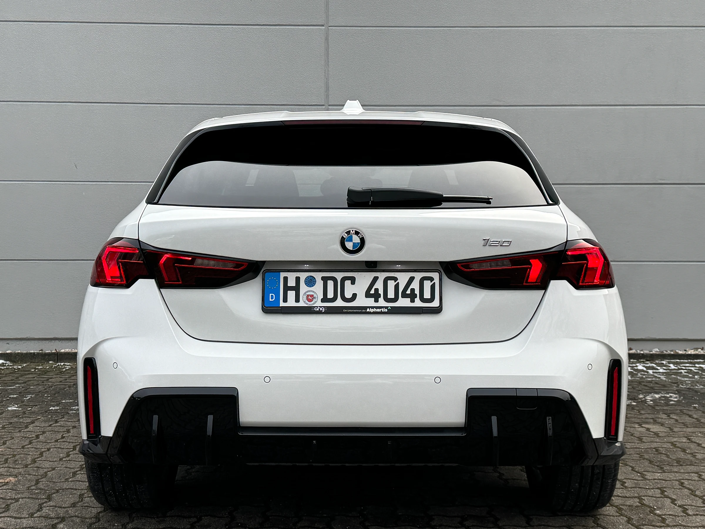 BMW 1er 120 M Sport (weiß)