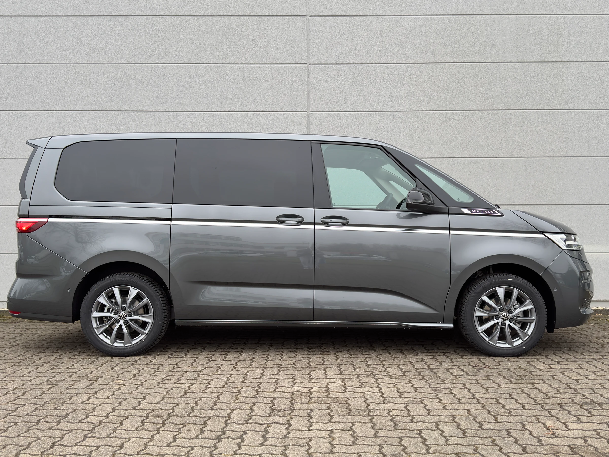 VW T7 Multivan Lang - Seite