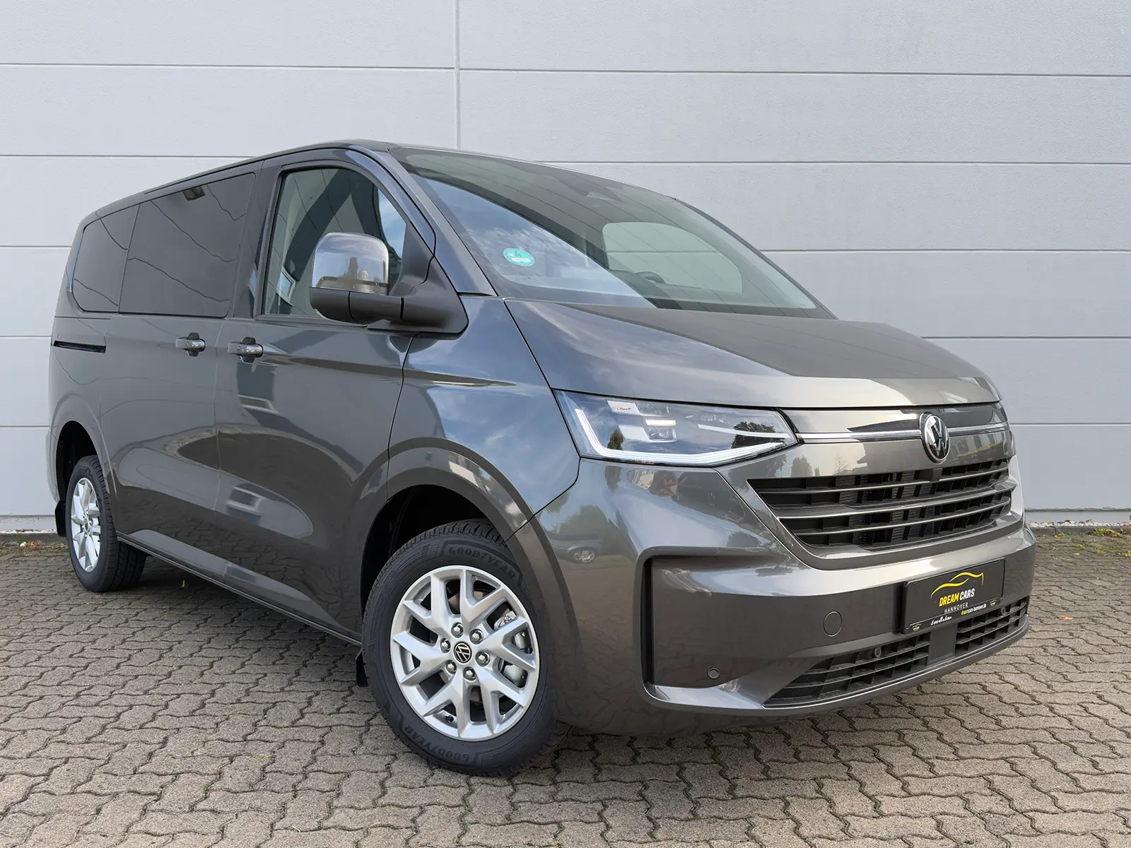 VW T7 Caravelle 9 Sitzer mieten