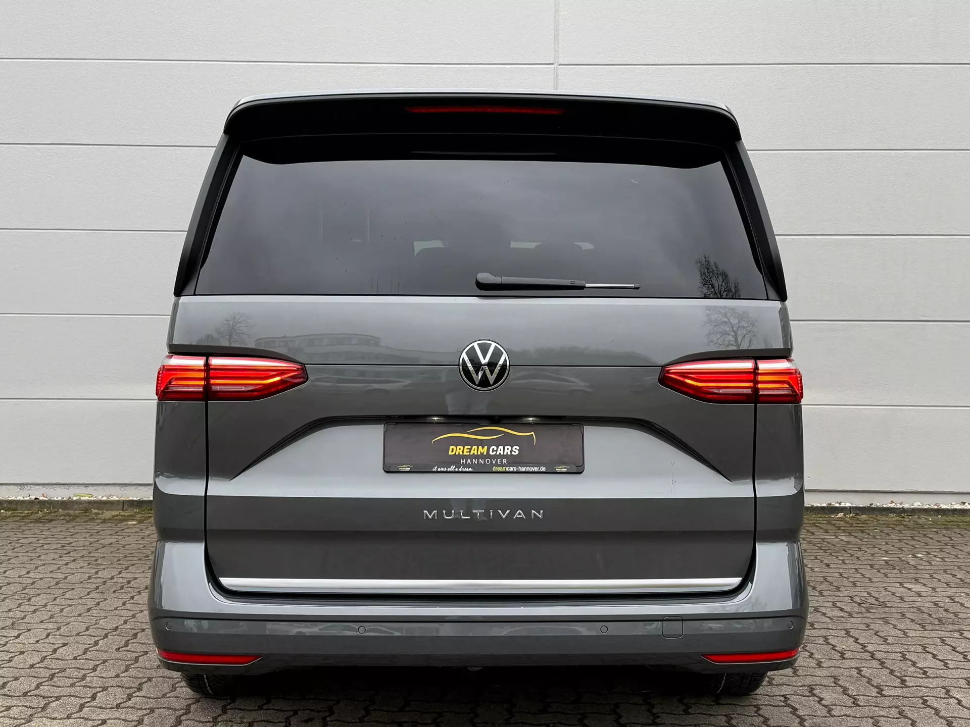 VW T7 Multivan Lang mieten!