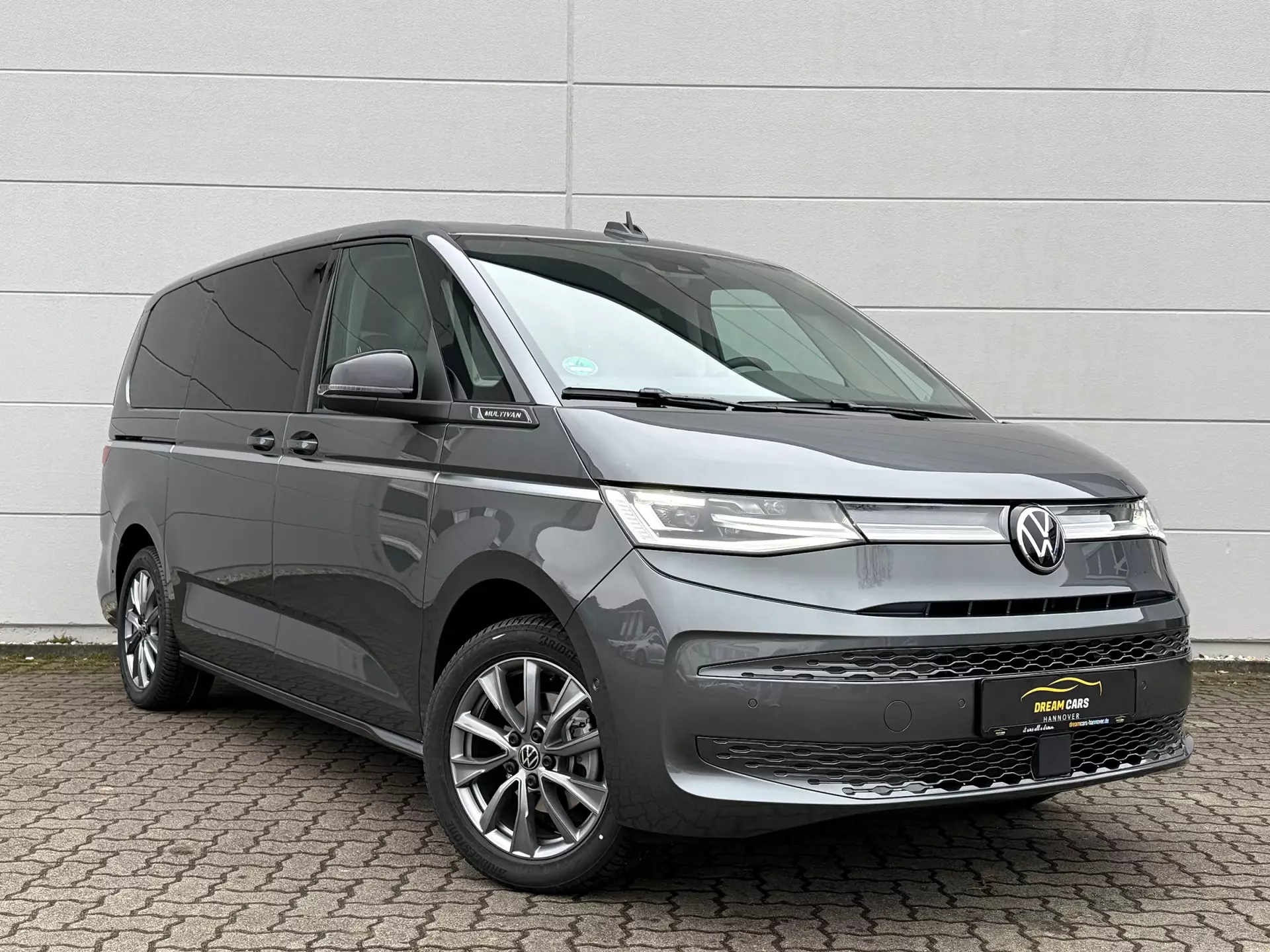 VW T7 Multivan Lang mieten!