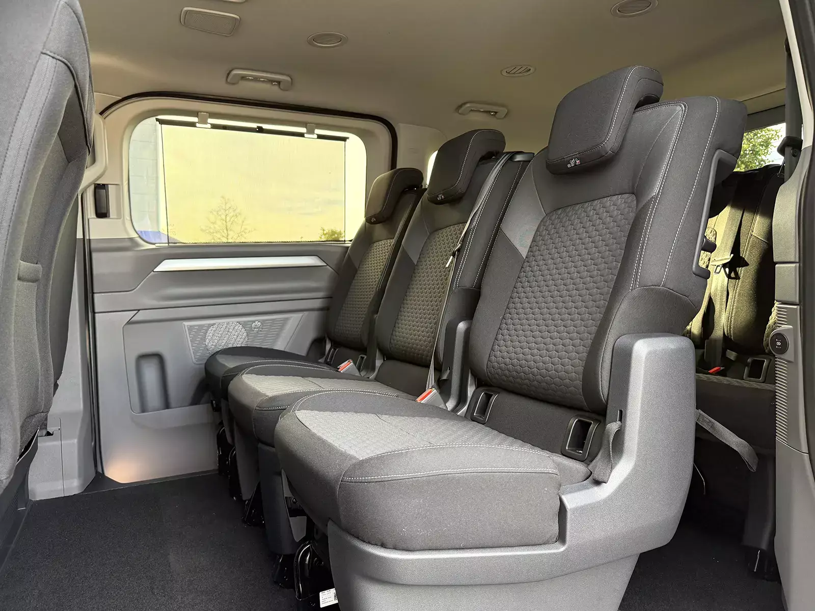 VW T7 Caravelle 9 Sitzer mieten!