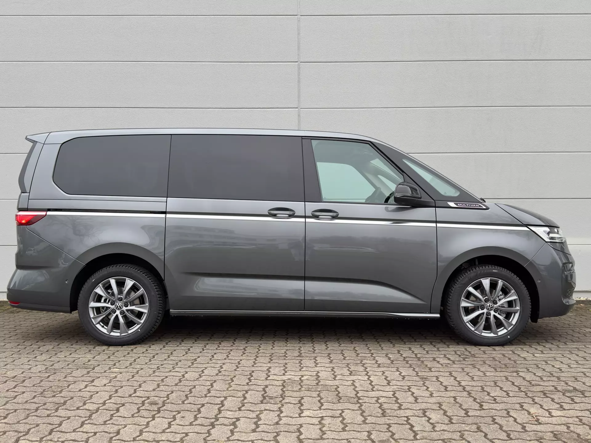 VW T7 Multivan Lang mieten!